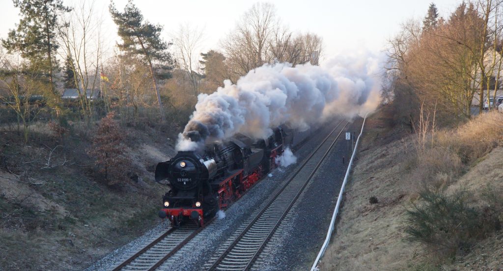 DPF 20050 mit 52 8168 und 52 8195 (Foto Thomas Petschinka)